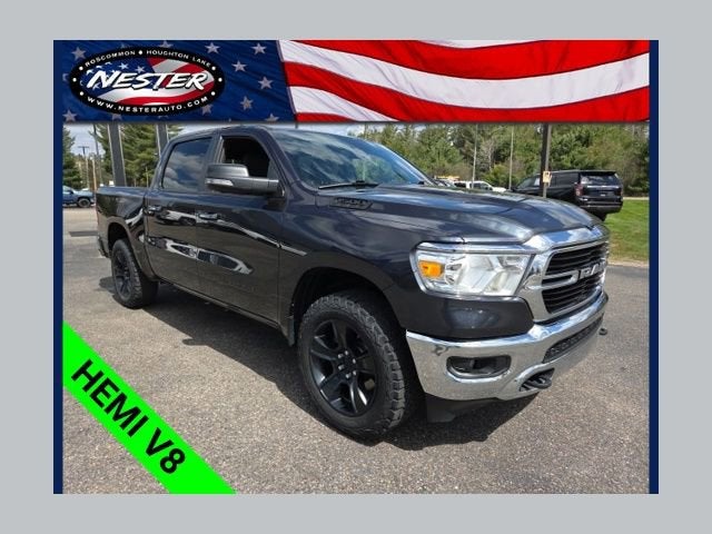 2019 RAM 1500 Big Horn/Lone Star Crew Cab 4x4 5'7" Box in Gray — front three-quarter view