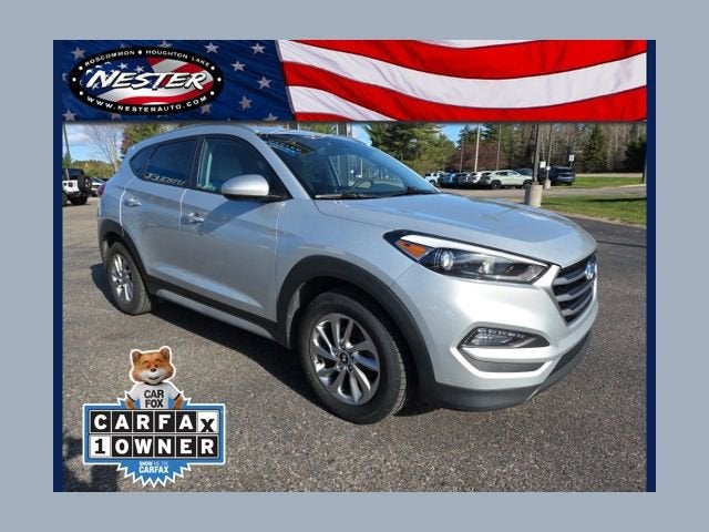 2017 Hyundai Tucson SE in Silver — front three-quarter view
